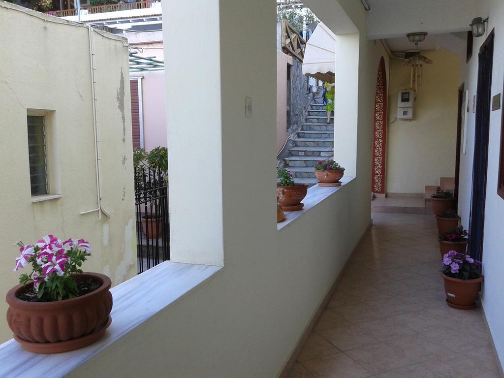 Apartmán Pansion Nikos Patitiri Exteriér fotografie