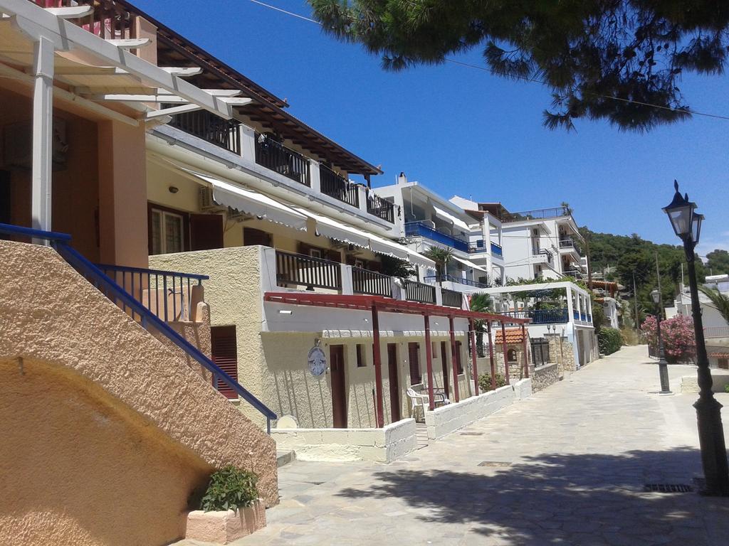 Apartmán Pansion Nikos Patitiri Exteriér fotografie